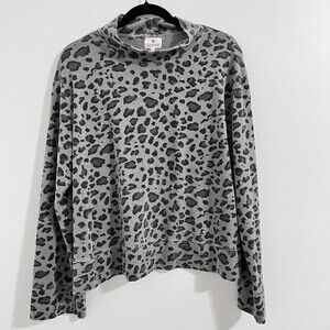 Sundry Animal Print Gray Funnel Neck Sweater Size 3 / Large Casual Boxy Oversize